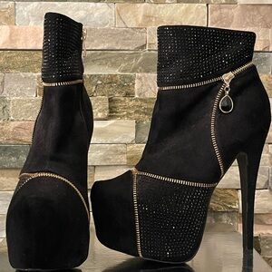 Glamorous Black Rhinestone Heeled Boots